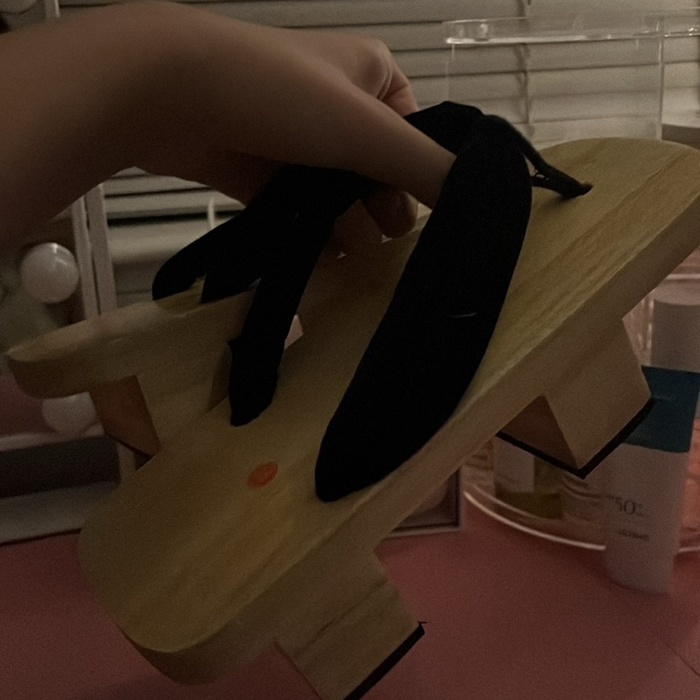 Traditional Japanese style wemons shoes - Picture 3 of 4